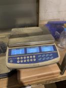 (SRL) QHW 30 30kg Digital Load Cell Weighing Scales (located Islip Site, NN14 3JW) (Please note this