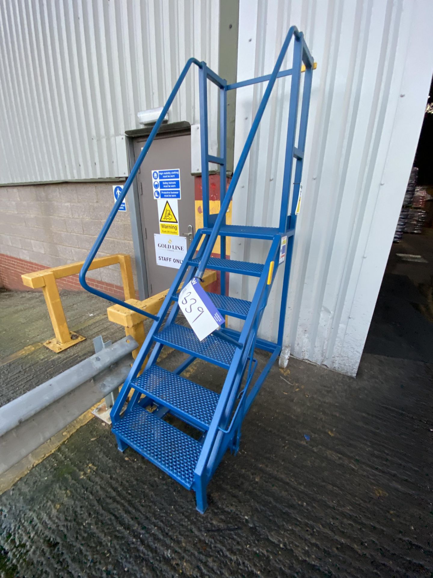 (SRL) Five Step Mobile Warehouse Ladder (located Islip Site, NN14 3JW) (Please note this lot is