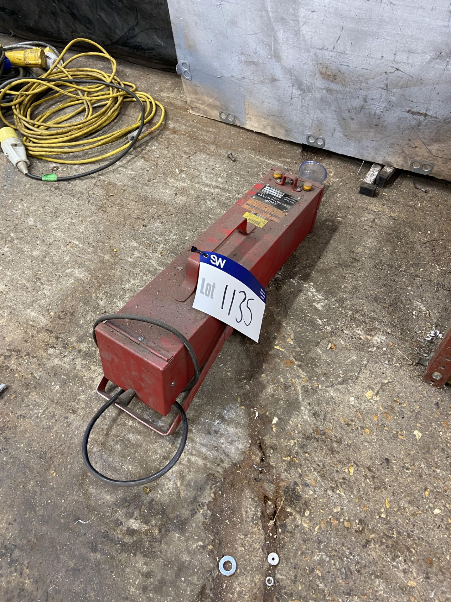 (SRL) SWP Electro Quiver, 110/ 240V, 150 degrees C max. (located Islip Site, NN14 3JW)Please read