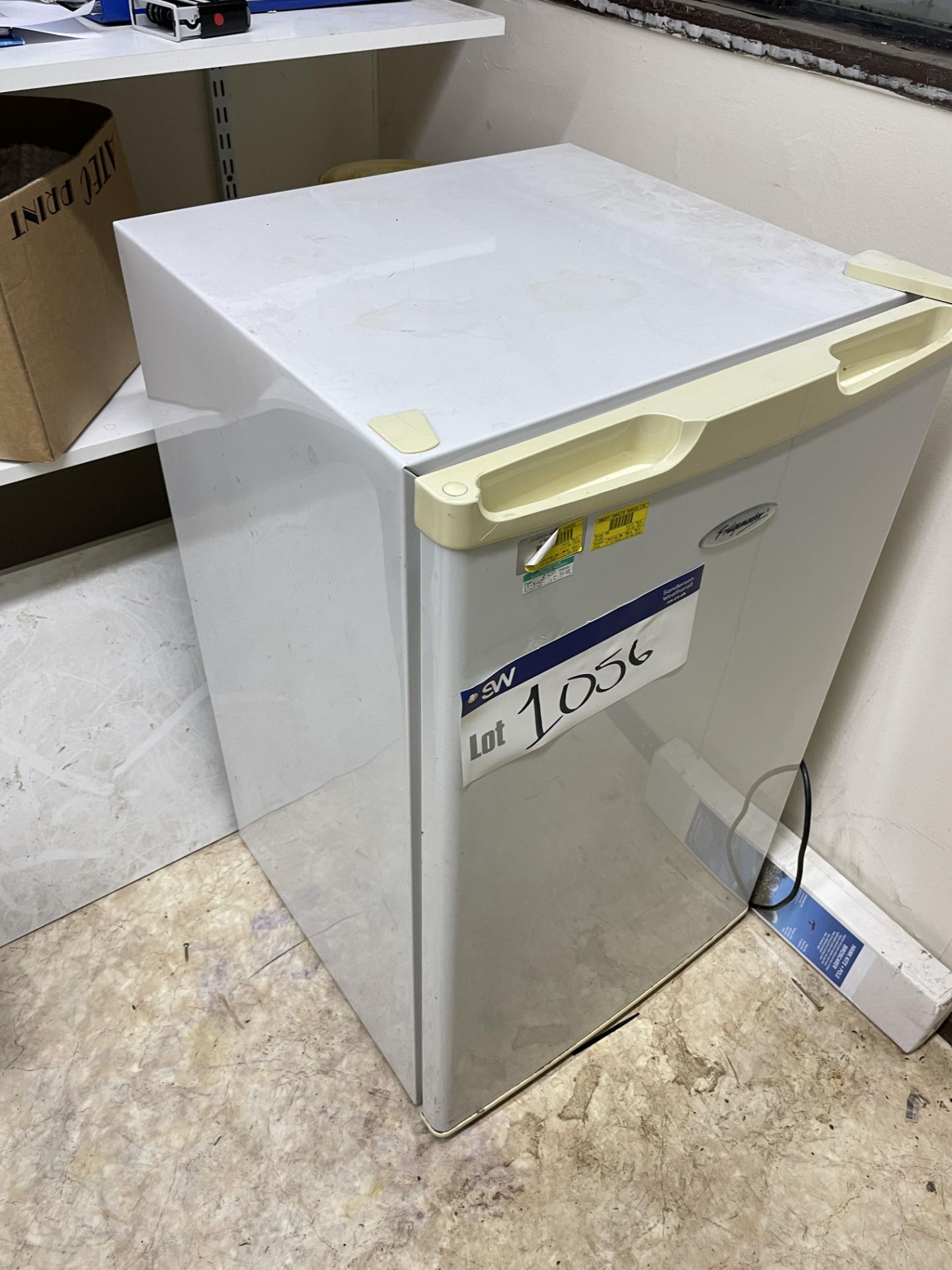 (SRL) Fridgemaster Refrigerator (located Islip Site, NN14 3JW)Please read the following important