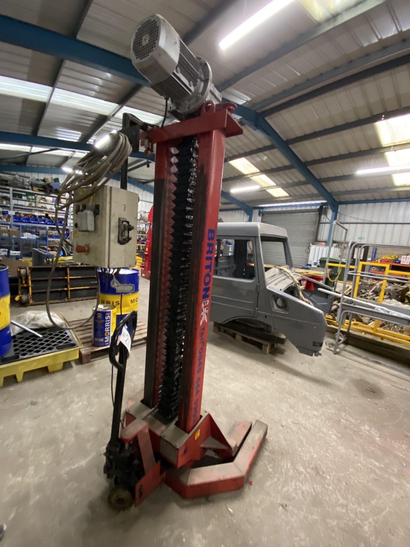 Four Briton 8ton Vehicle Column Lifts, serial no. 09060402, year of manufacture 2002, tested to 28/