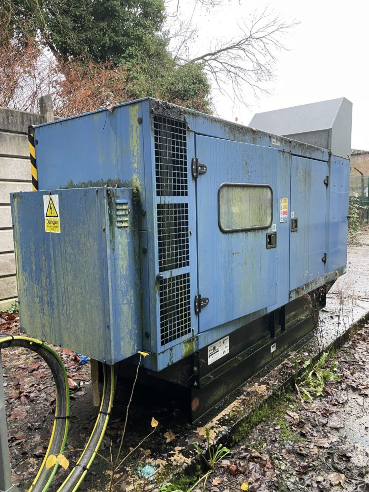 SDMO J200K 200 KVA STANDBY GENERATOR, serial no. J - Image 4 of 13