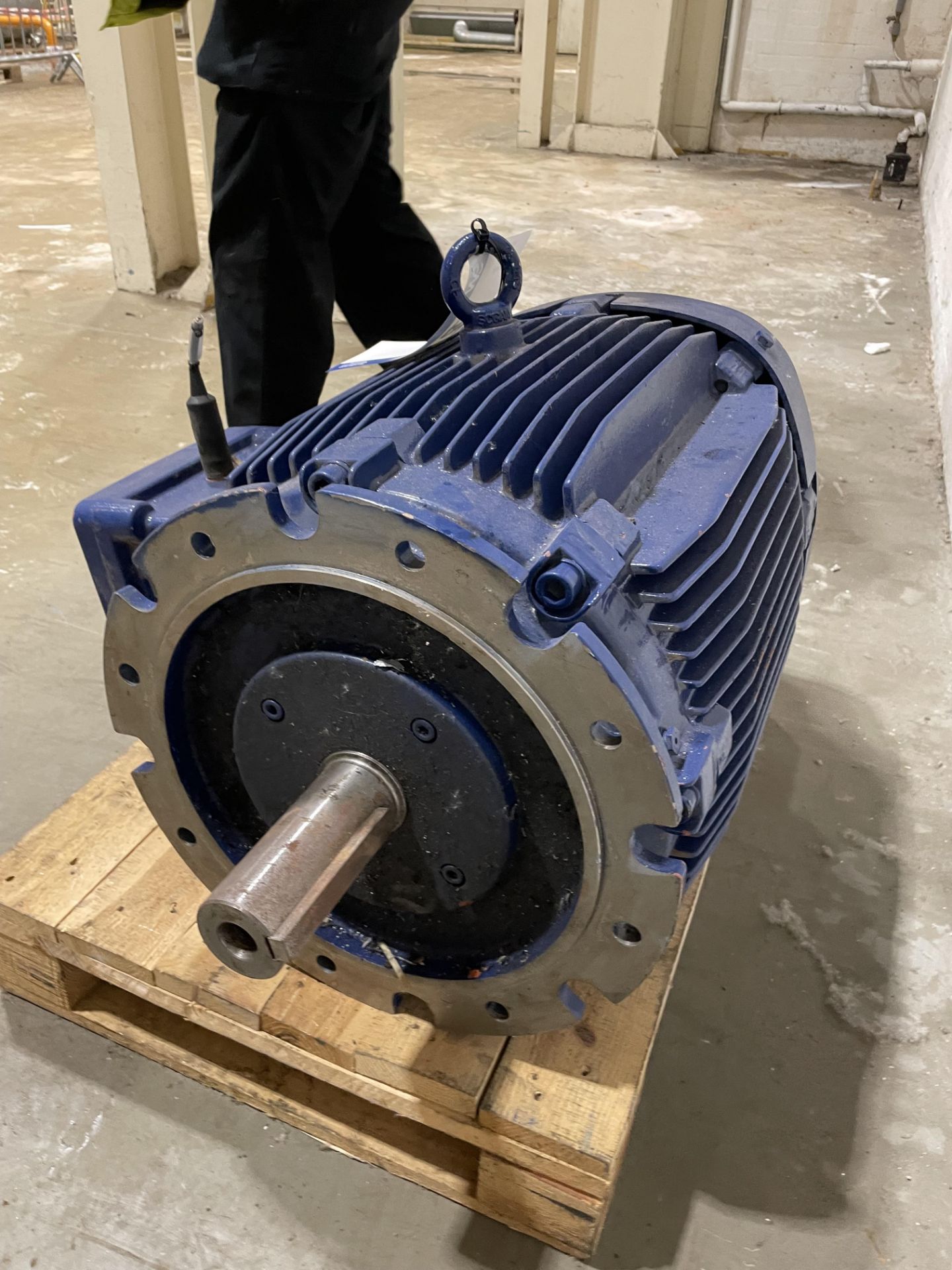 Electric Motor (no details) - Image 2 of 2