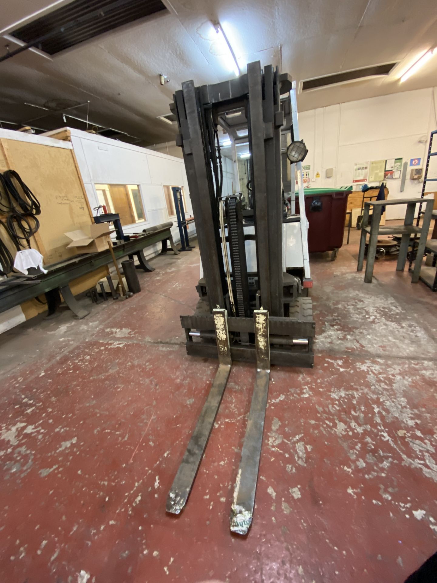Kalmar EC2.5 541-816 BATTERY ELECTRIC FORK LIFT TRUCK, serial no. 111100534, year of manufacture - Image 3 of 10