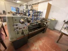 Colchester TRIUMPH 2000 SS & SC CENTRE LATHE, serial no. 6/000401093, 440V approx. 400mm swing