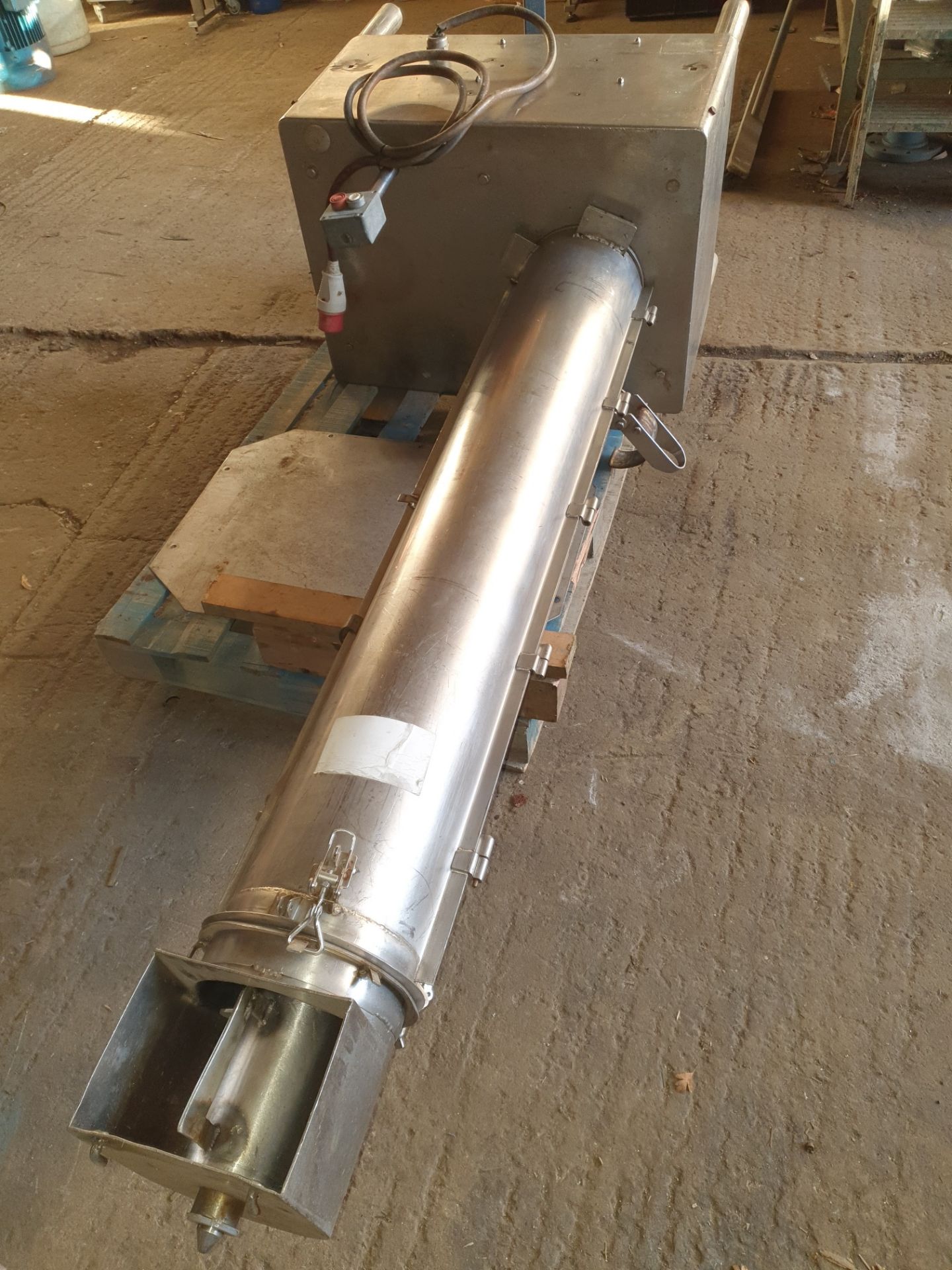 Stainless Steel Vertical Auger, ex. food production. Belt driven via. A 4 kw motor. Approx. 150 mm - Image 2 of 5