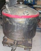 Grundy 250 Lts Uninsulated Vessel, with a 45 psi internal rating. Mounted on a fork lift base,