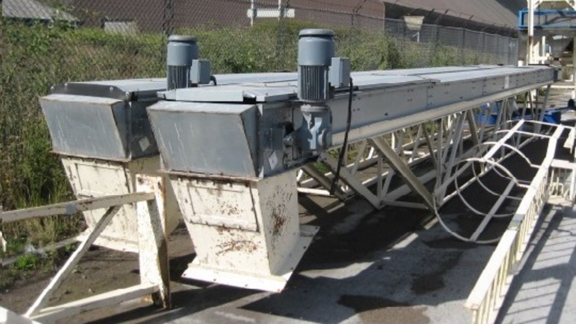 Troughed Belt Conveyor, with galvanised case. The troughed belt is 450mm wide but there are internal