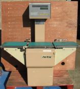 Annitsu Check Weigher, for small items, loading free of charge, lot located in Darlington,