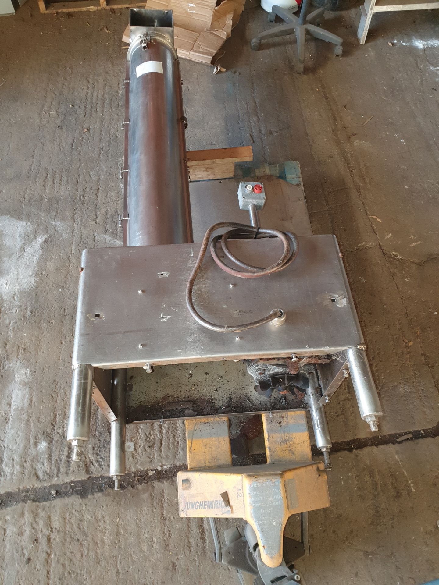 Stainless Steel Vertical Auger, ex. food production. Belt driven via. A 4 kw motor. Approx. 150 mm - Image 4 of 5