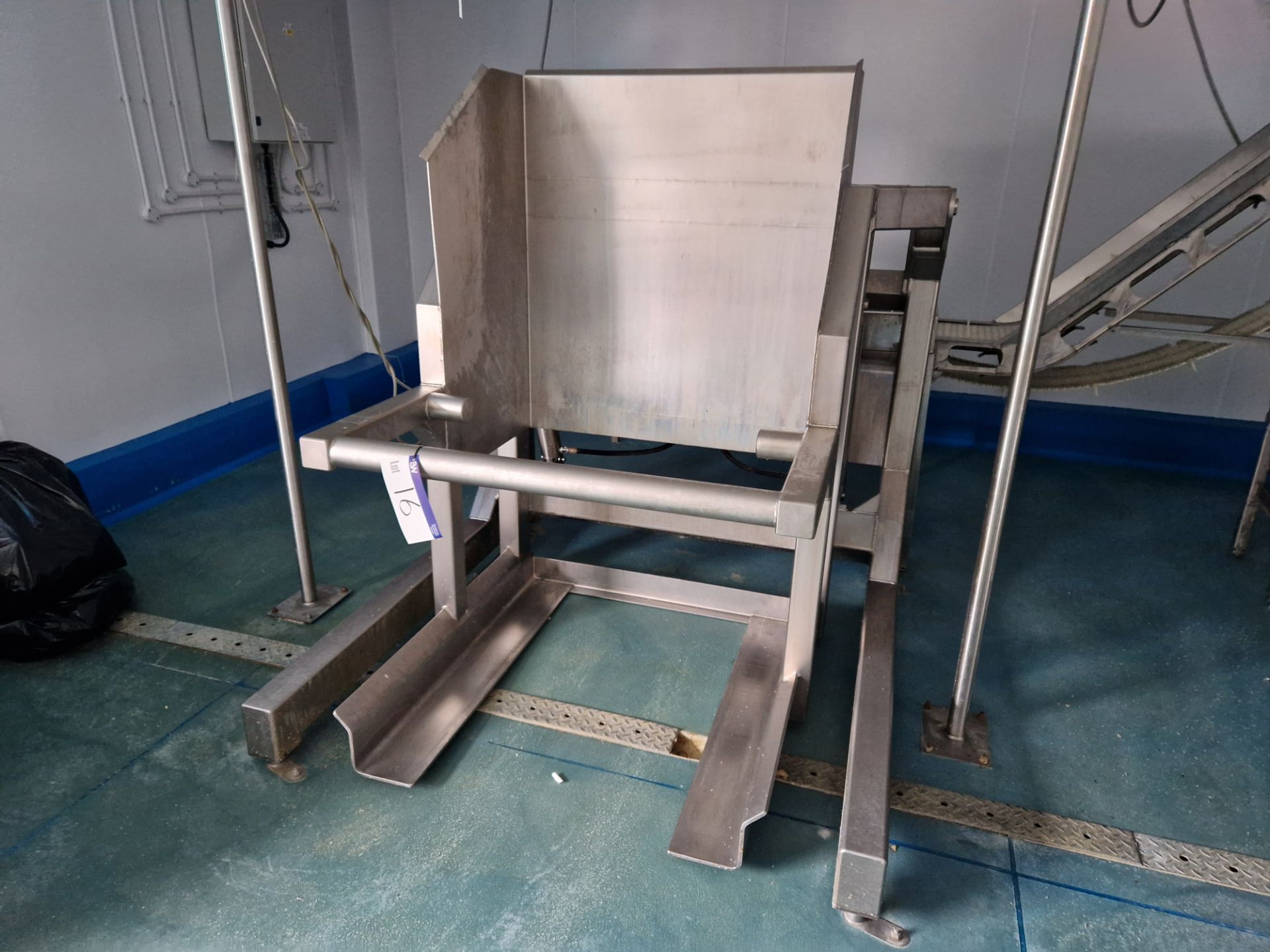 Syspal Model 4TS-1009 Stainless Steel Bin Lifter, serial no. K4676, year of manufacture 2014, SWL