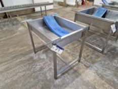 Stainless Steel Filleting Trough, approx. 1m x 1mPlease read the following important notes:- ***