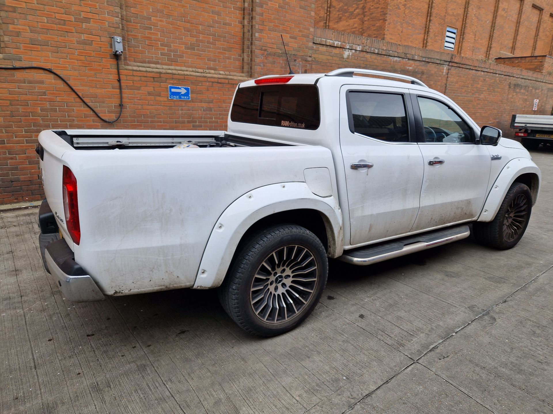 Mercedes Benz X Class X350D 4Matic V6 Turbo Double Cab Pickup, registration no. W7 TML, date first - Image 6 of 10