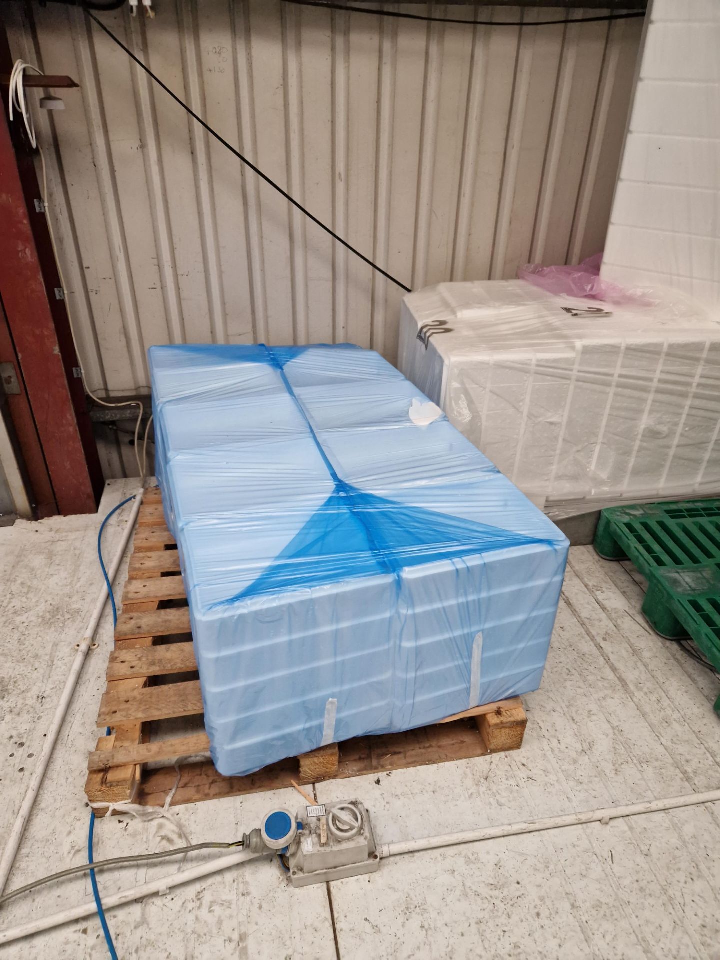 Quantity of Polystyrene Fish Boxes & LidsPlease read the following important notes:- ***Overseas - Image 6 of 6