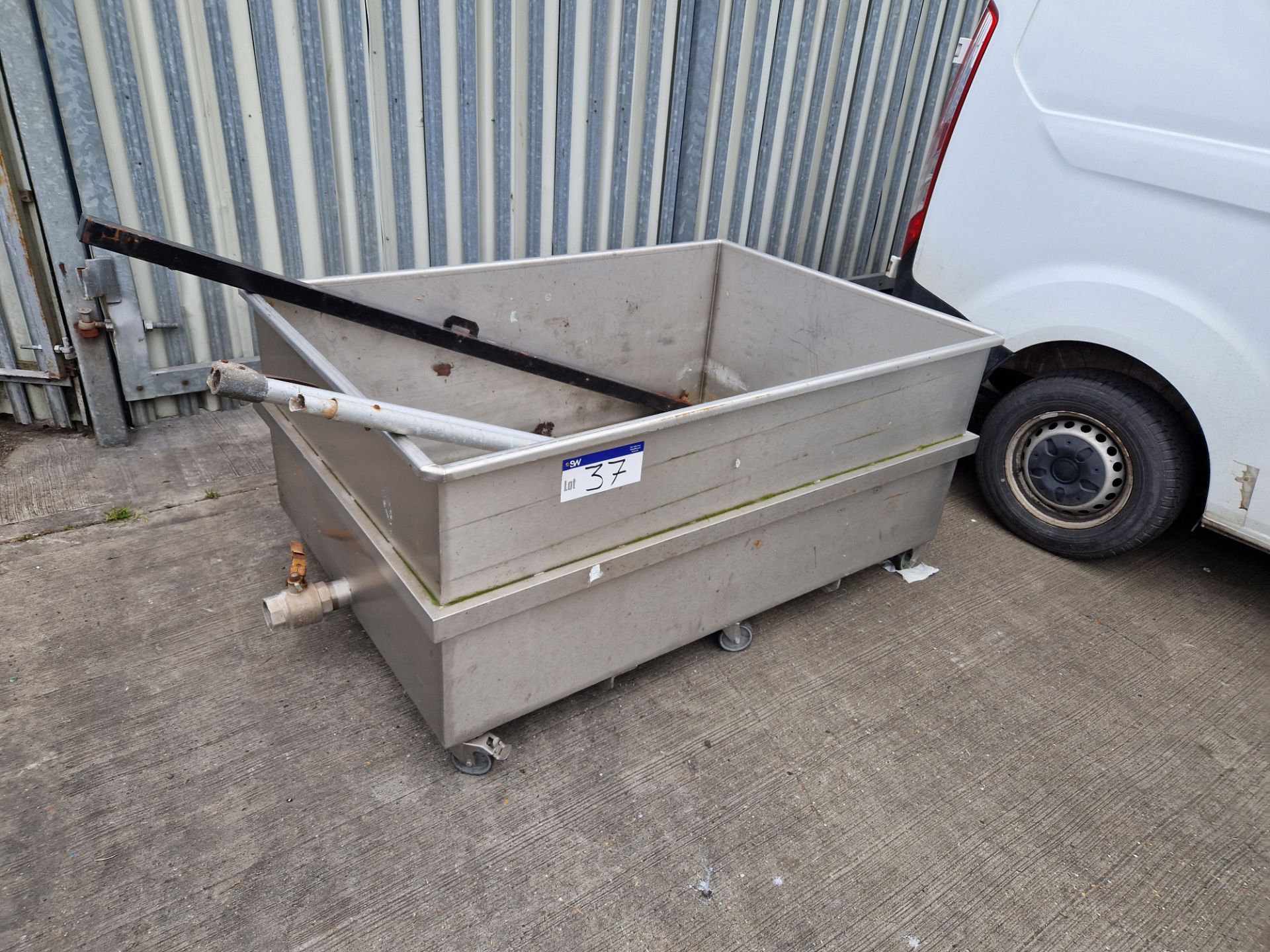 Stainless Steel Mobile Water Tank, approx. 1.8m x 1.25m x 0.85mPlease read the following important