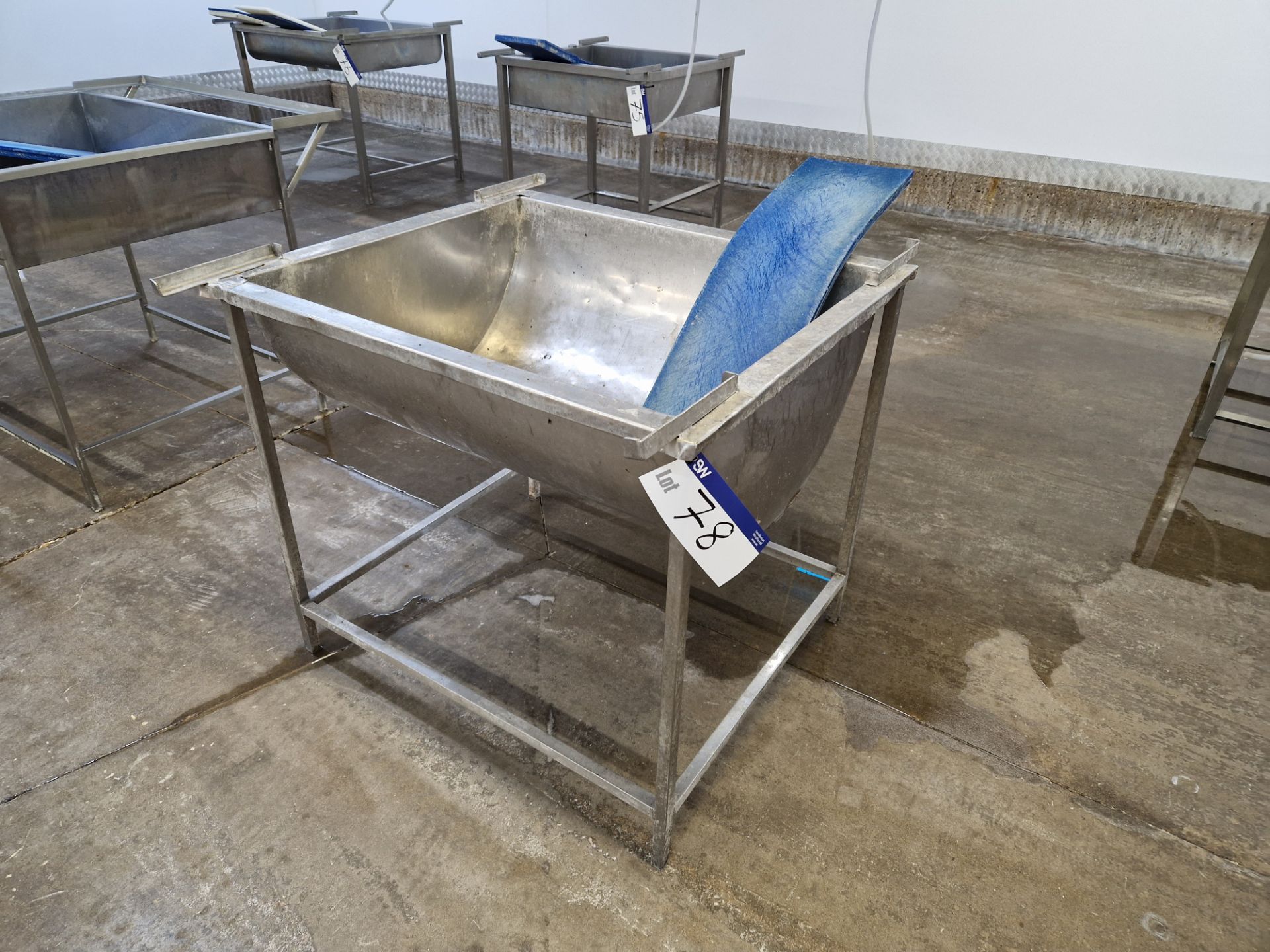 Stainless Steel Filleting Trough, approx. 1m x 1mPlease read the following important notes:- ***