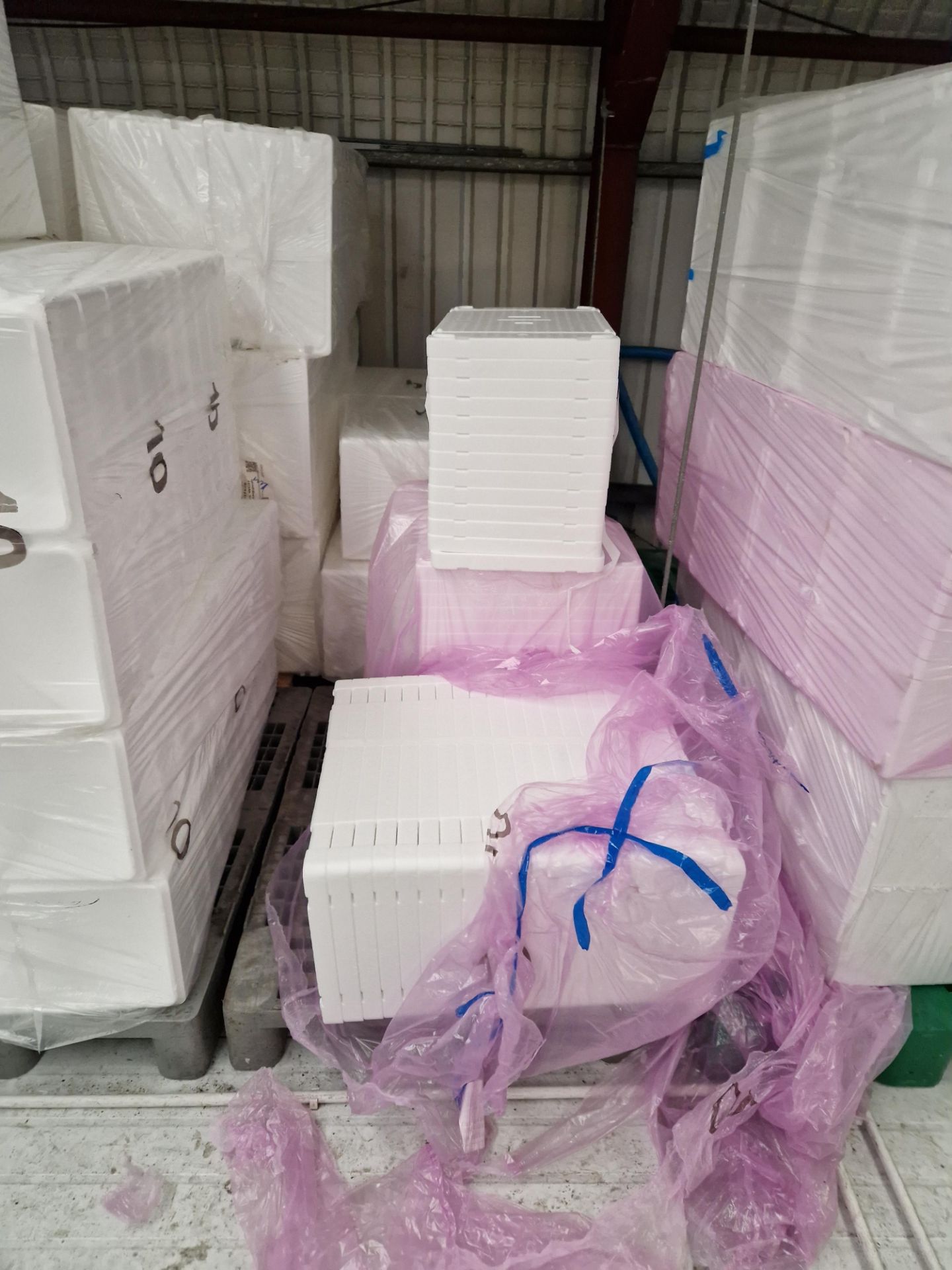 Quantity of Polystyrene Fish Boxes & LidsPlease read the following important notes:- ***Overseas - Image 3 of 6