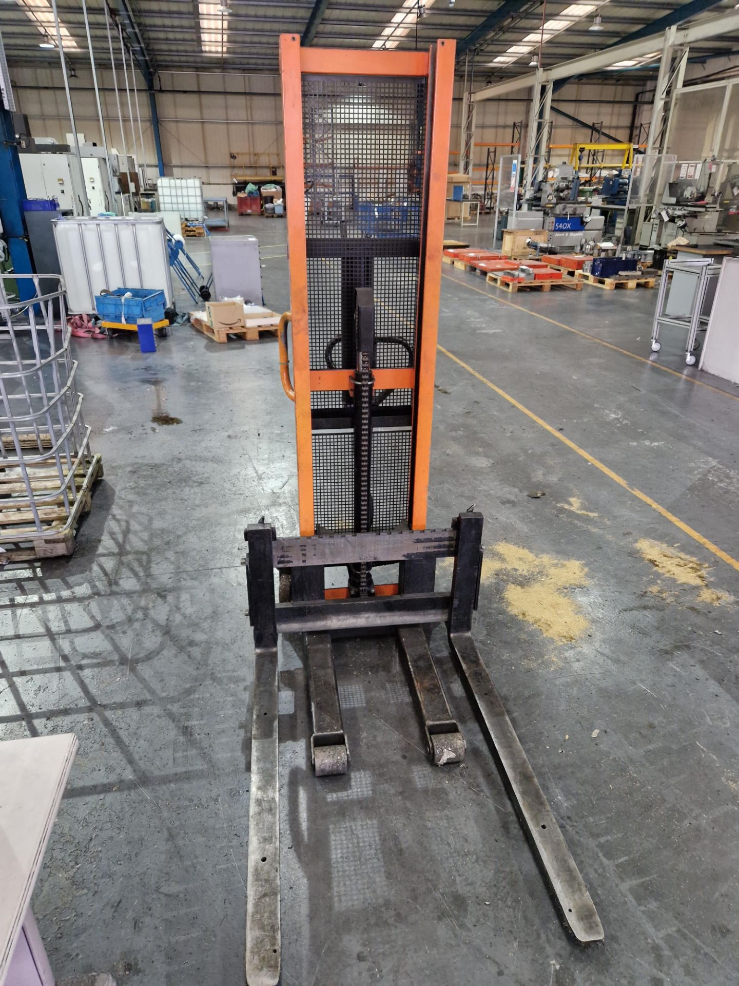 RECORD 100kg High Reach Pallet Truck, YoM 2001Please read the following important notes:-Collections - Image 2 of 3
