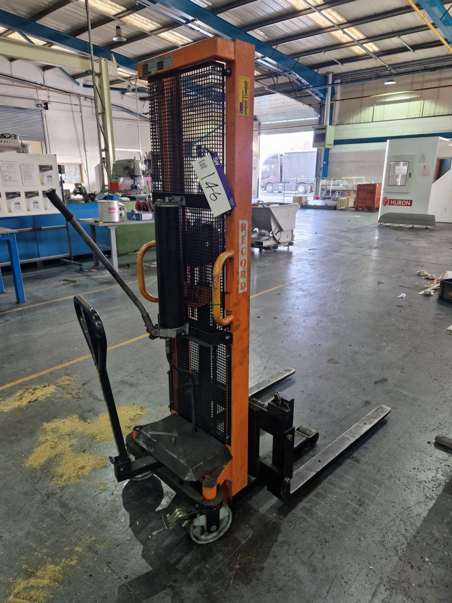 RECORD 100kg High Reach Pallet Truck, YoM 2001Please read the following important notes:-Collections