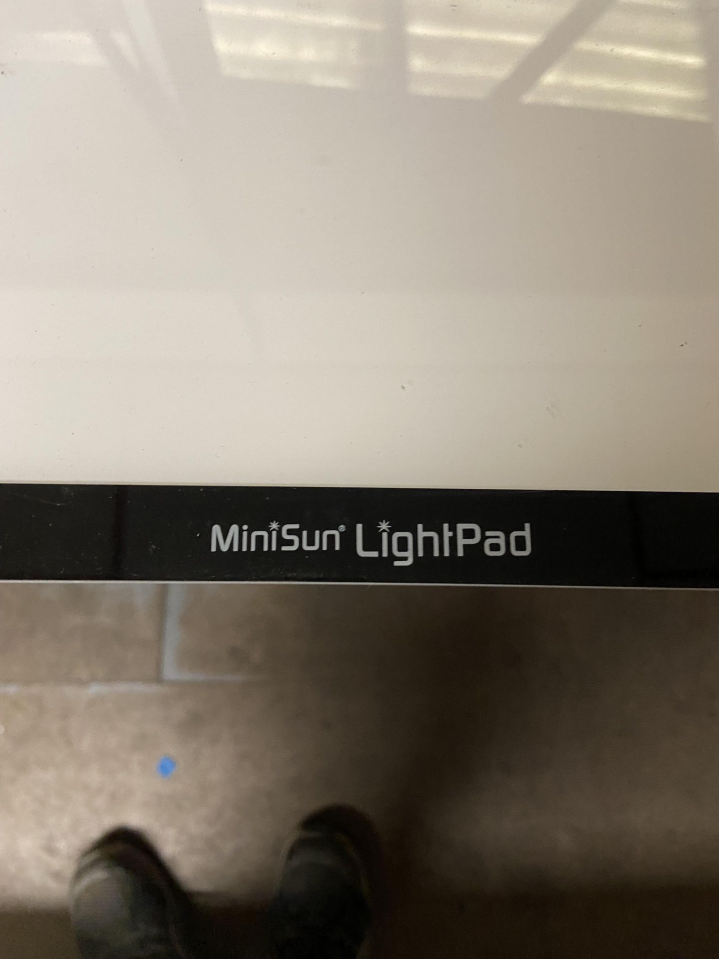 MiniSun LightPad Please read the following important notes:-Cable is not included with any lots - Image 2 of 2