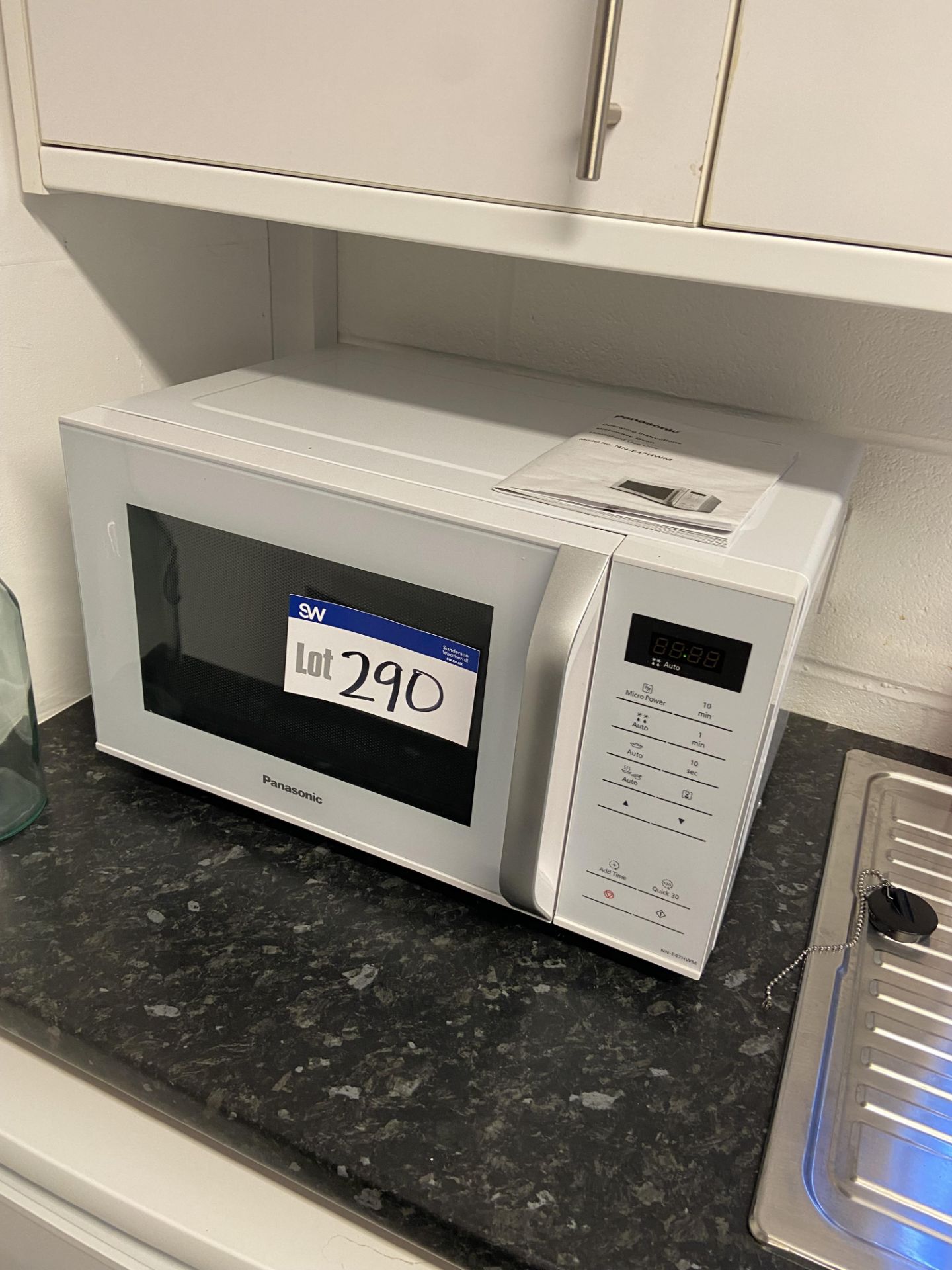 Panasonic NN-E47HWM Microwave OvenPlease read the following important notes:-Cable is not included