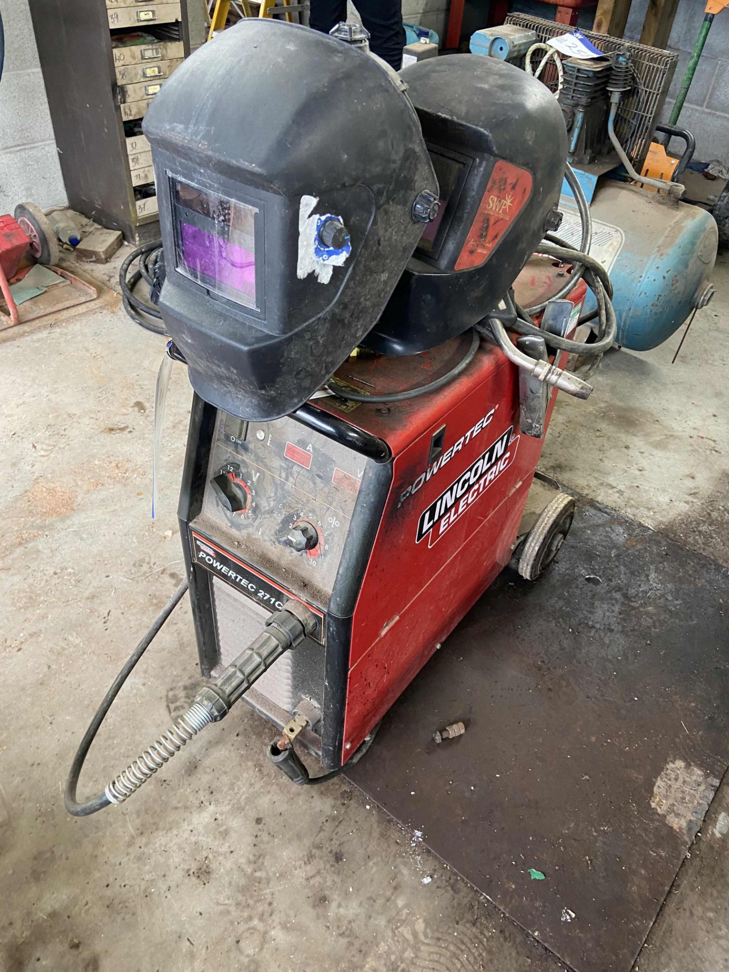 Lincoln Electric Powertec 271C Mig Welder, 240V, with two welding helmetsPlease read the following - Image 2 of 4