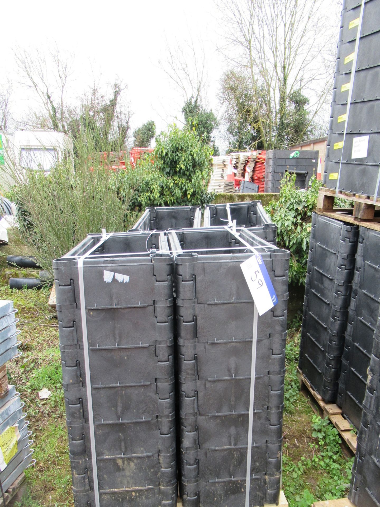 28 Cubis Rings(Lot located at 18 Bloxham Road, Millcombe, Banbury, OX15 4RH (Restricted Access))