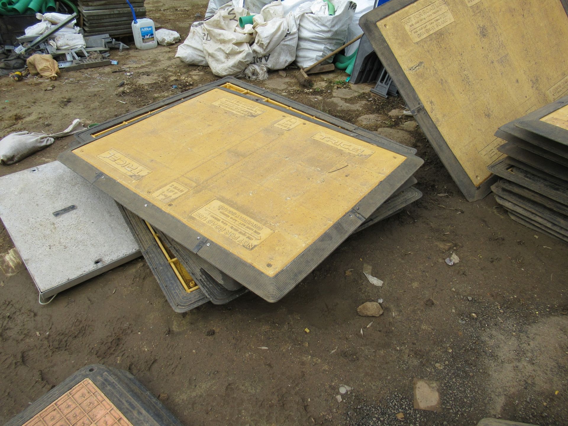 14 Tricel Large Driveway Boards(Lot located at 18 Bloxham Road, Millcombe, Banbury, OX15 4RH ( - Bild 2 aus 2