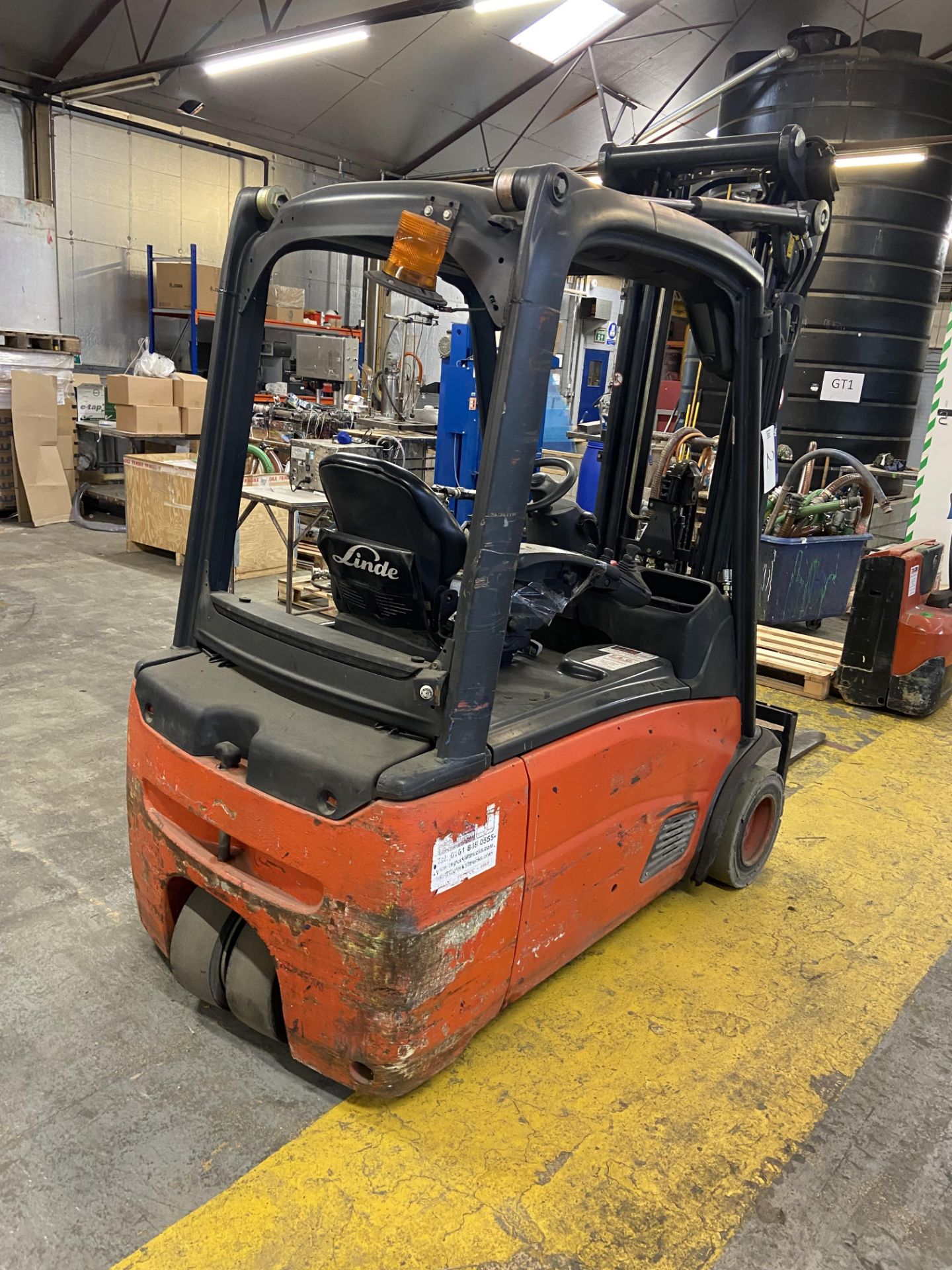 Fenwick-Linde E20L-01 2000KG CAP ELECTRIC FORK LIFT TRUCK, serial no. H2X386Z04085, year of - Image 2 of 6