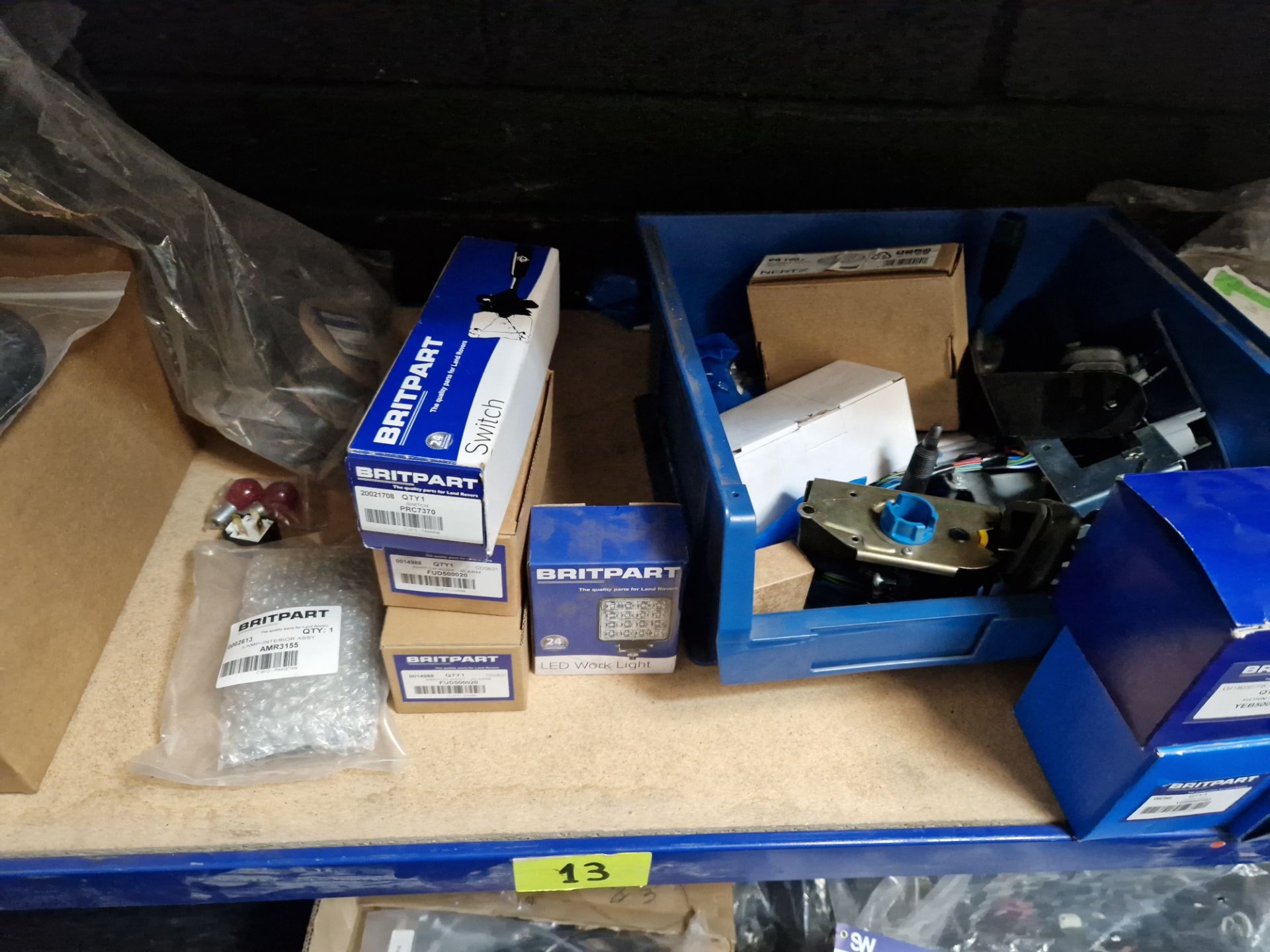 Contents to Two Shelves of Rack, including DURITE and RING Round Headlamps, Running Lights and - Bild 6 aus 7