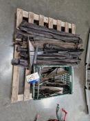 Quantity of Land Rover Defender Jacks, as loted on one palletPlease read the following important
