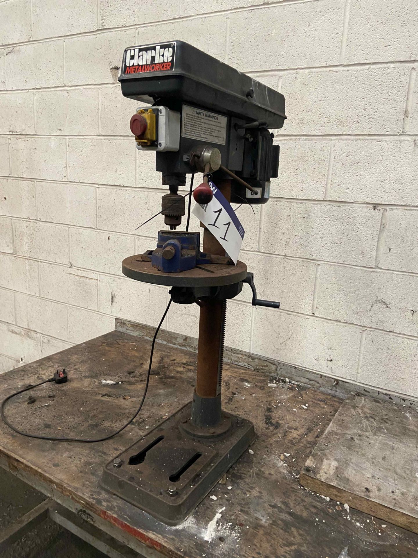 Clarke Metal Worker CDP301B Bench Drill, with steel bench, 240VPlease read the following important - Image 2 of 3