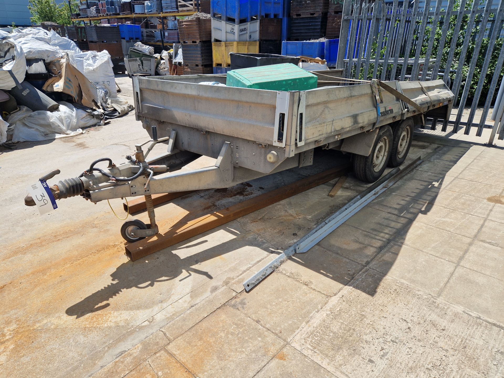 THULE TRAILERS 3.5T Flat Bed Trailer, Approx. 4.2m LongPlease read the following important