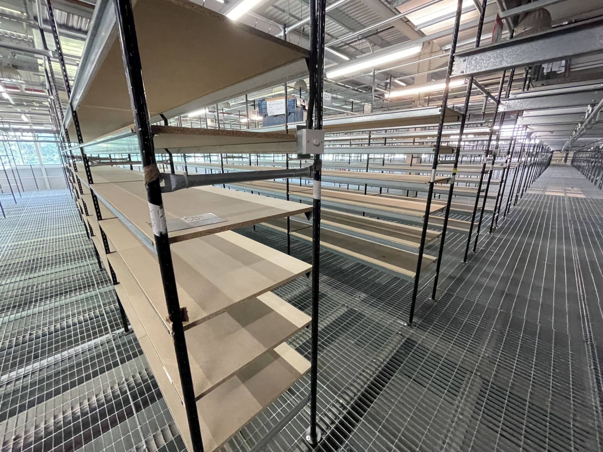 BOLTLESS STEEL SUSPENDED GARMENT STORAGE RACKING (on top of mezzanine floor), comprising approx. - Image 4 of 9