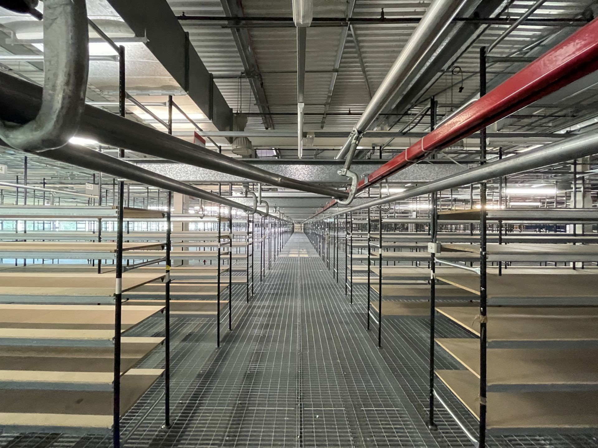 BOLTLESS STEEL SUSPENDED GARMENT STORAGE RACKING (on top of mezzanine floor), comprising approx. - Image 5 of 9