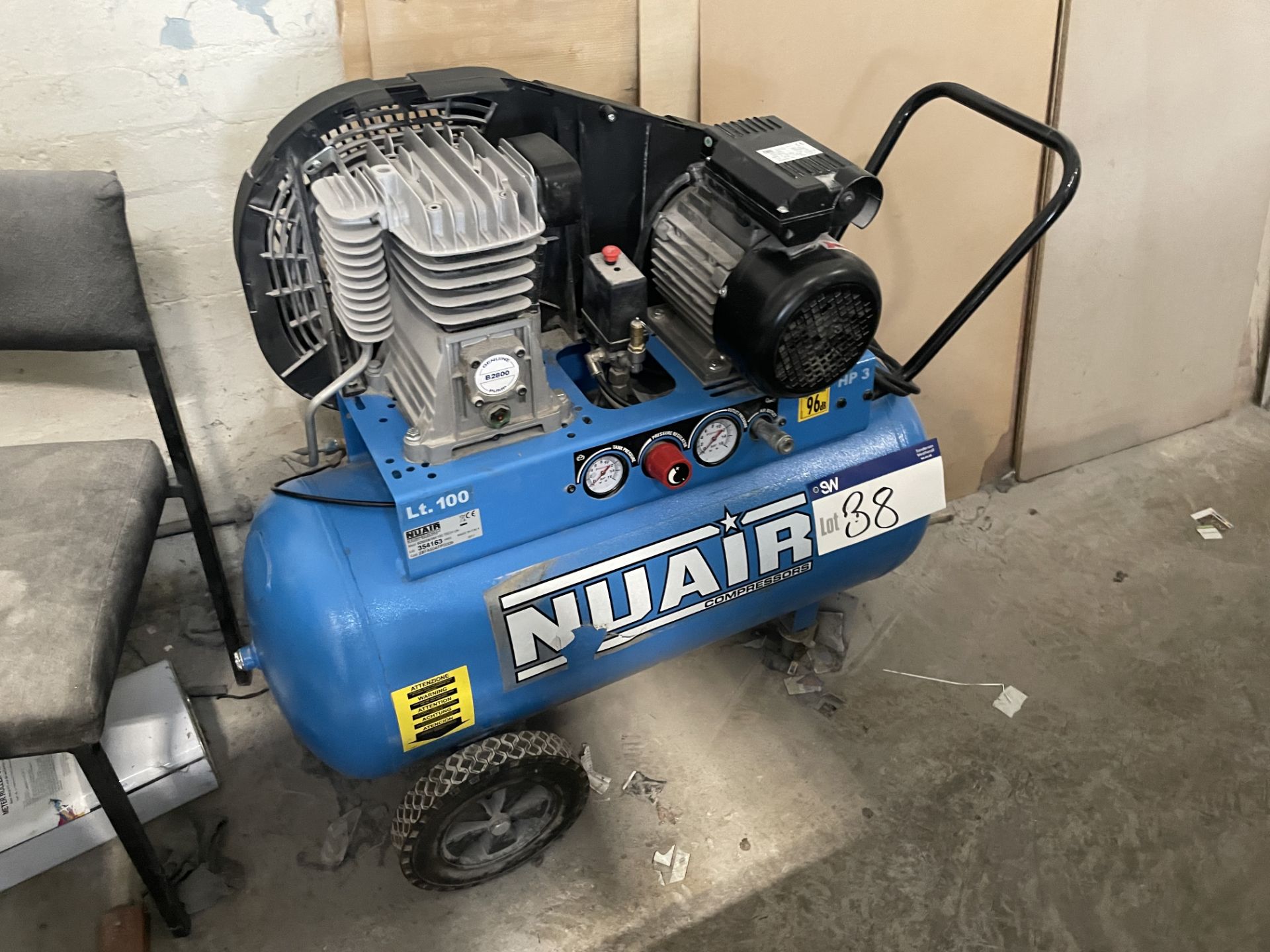 Nu-Air B2800v-3M100 Belt Driven Mobile Electric Air Compressor, with 100 L receiver, 10 bar Please