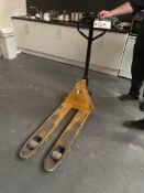 Challenge 2000kg Hand Hydraulic Pallet Truck (yellow)Please read the following important notes:-