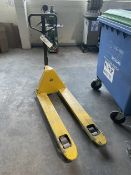 Midland ACBF25 2500Kg Hand Hydraulic Pallet Truck, (yellow)Please read the following important