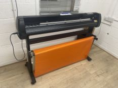 Cutting Plotter Type No. 1351, serial no. 1526432, 264V, with Dell Dimension 9150 Pentium D personal