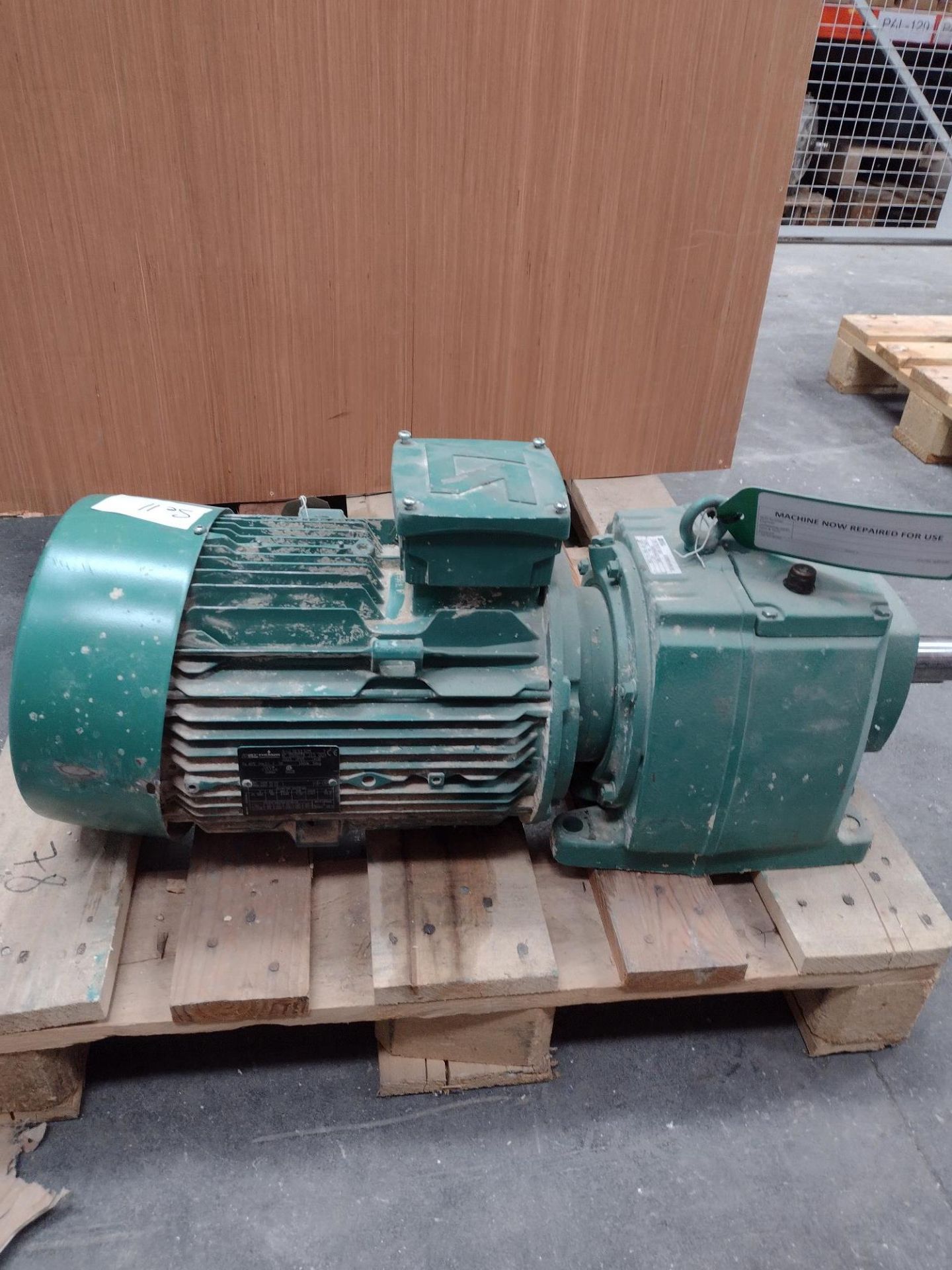 Leroy Somer 7.5kW Electric Motor, year of manufacture 2015, with fitted gearbox. Lot located - Image 3 of 5
