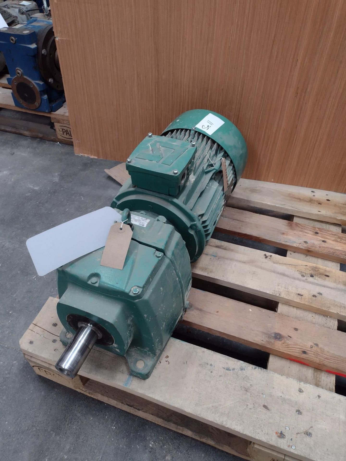 Leroy Somer 7.5kW Electric Motor, year of manufacture 2015, with fitted gearbox. Lot located - Image 2 of 5