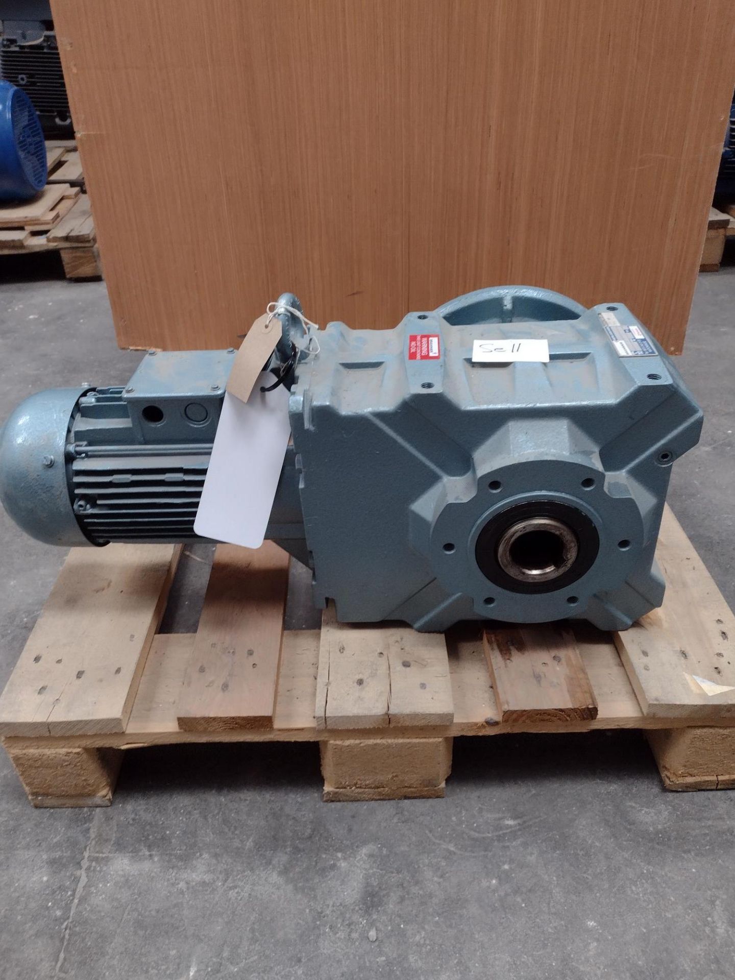 Electric Motor, with fitted Brammer gearbox, serial no. GBR BAU 54980. Lot located Bretherton, - Image 3 of 6
