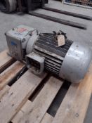 Electric Motor, with fitted Nord gearbox, serial no. 200004061036, 6.26 ratio. Lot located
