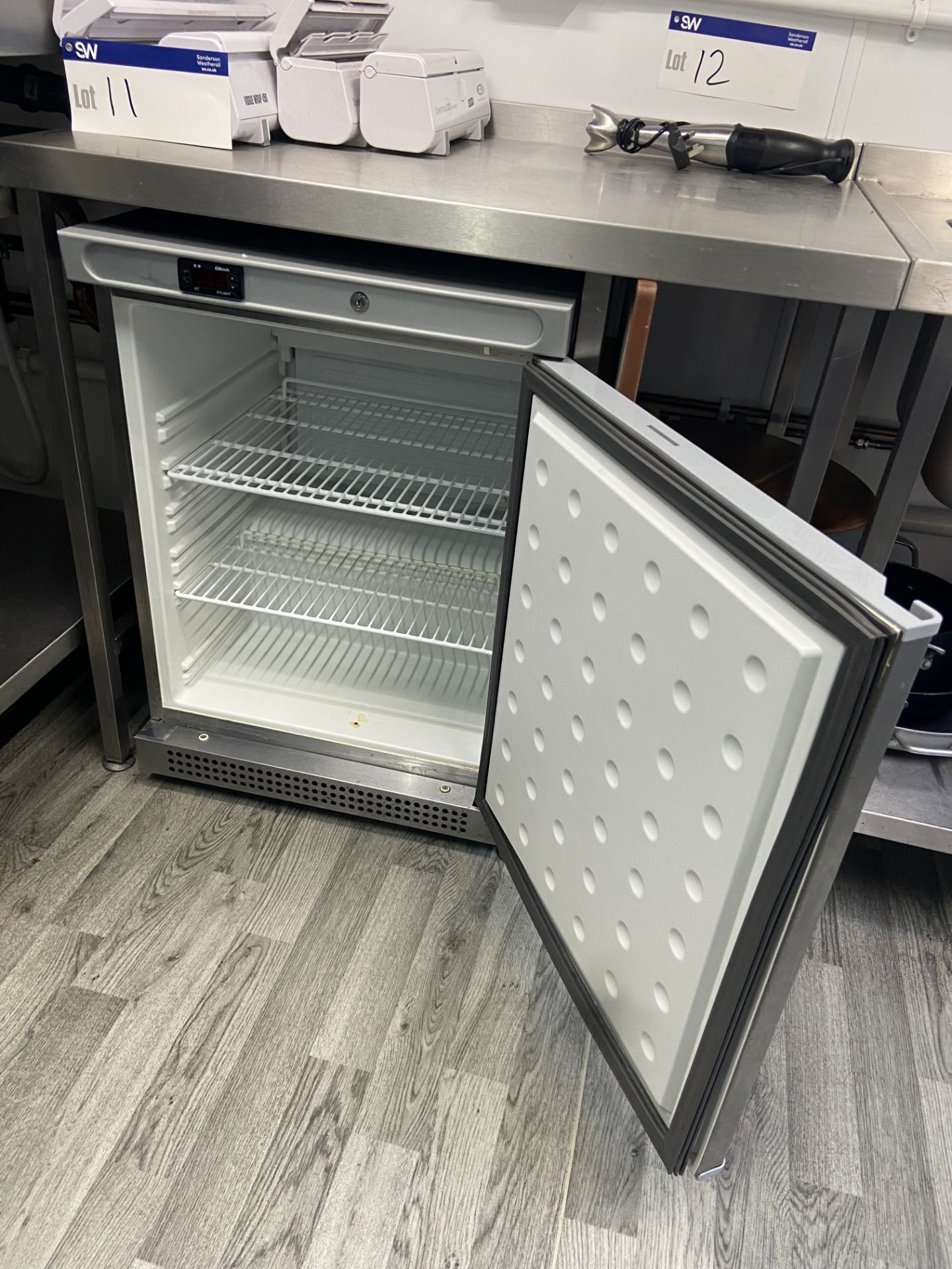 Valera VS200TN Stainless Steel Freezer, serial no. 8052605 Please read the following important - Image 2 of 3