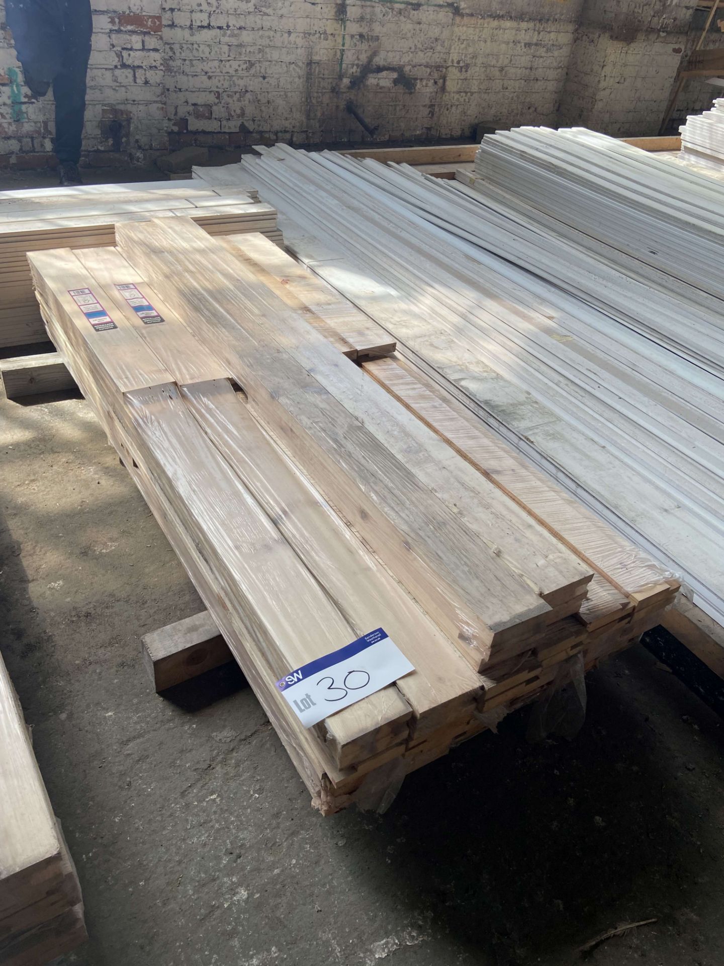 Pallet of 18 Internal Door Casings, trench to suit 1981mm x 838mm Please read the following