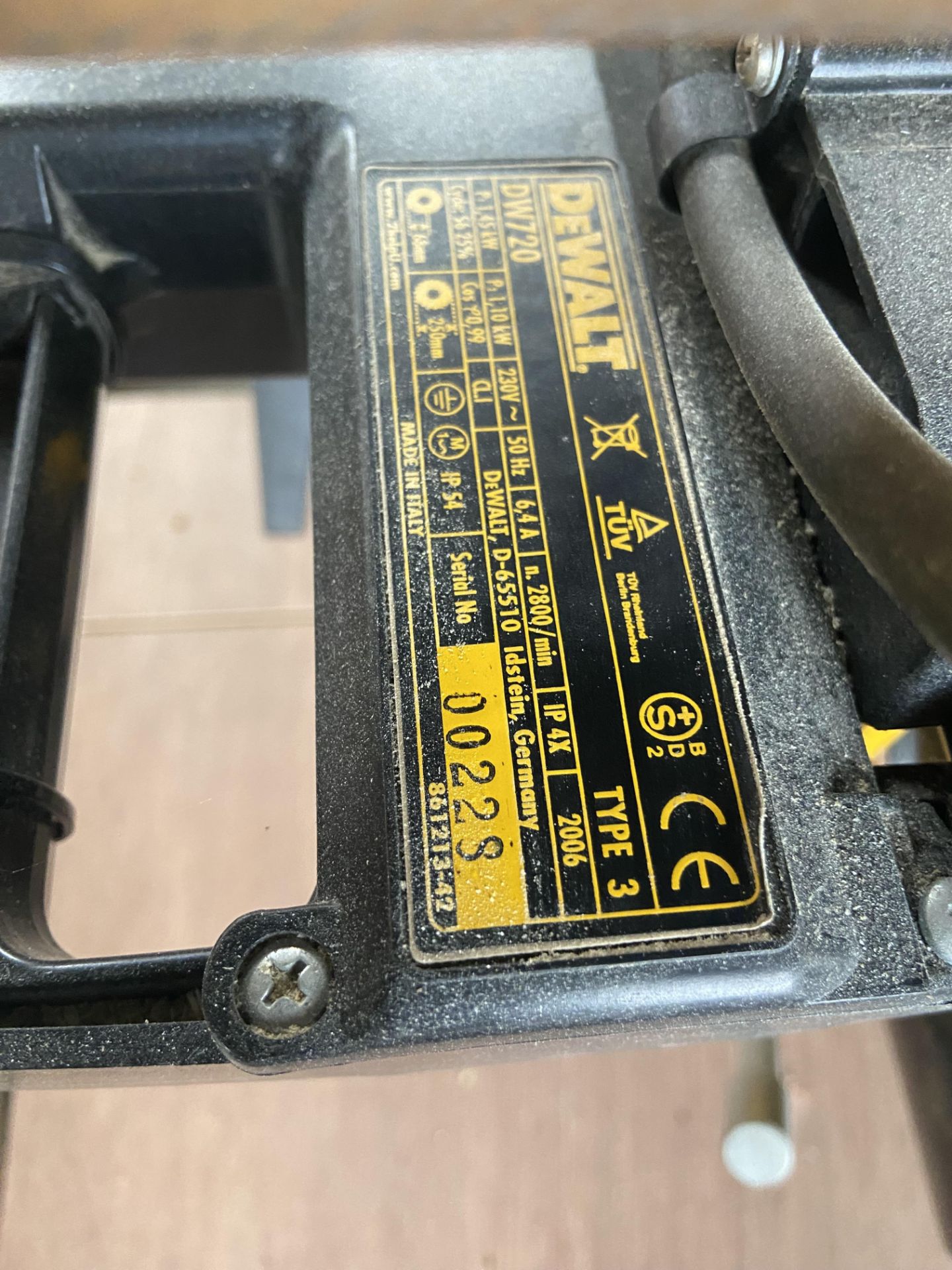 DeWalt DW 720 Pullover Cross Cut Saw, serial no. 00228, year of manufacture 2006, 240V Please read - Image 3 of 3