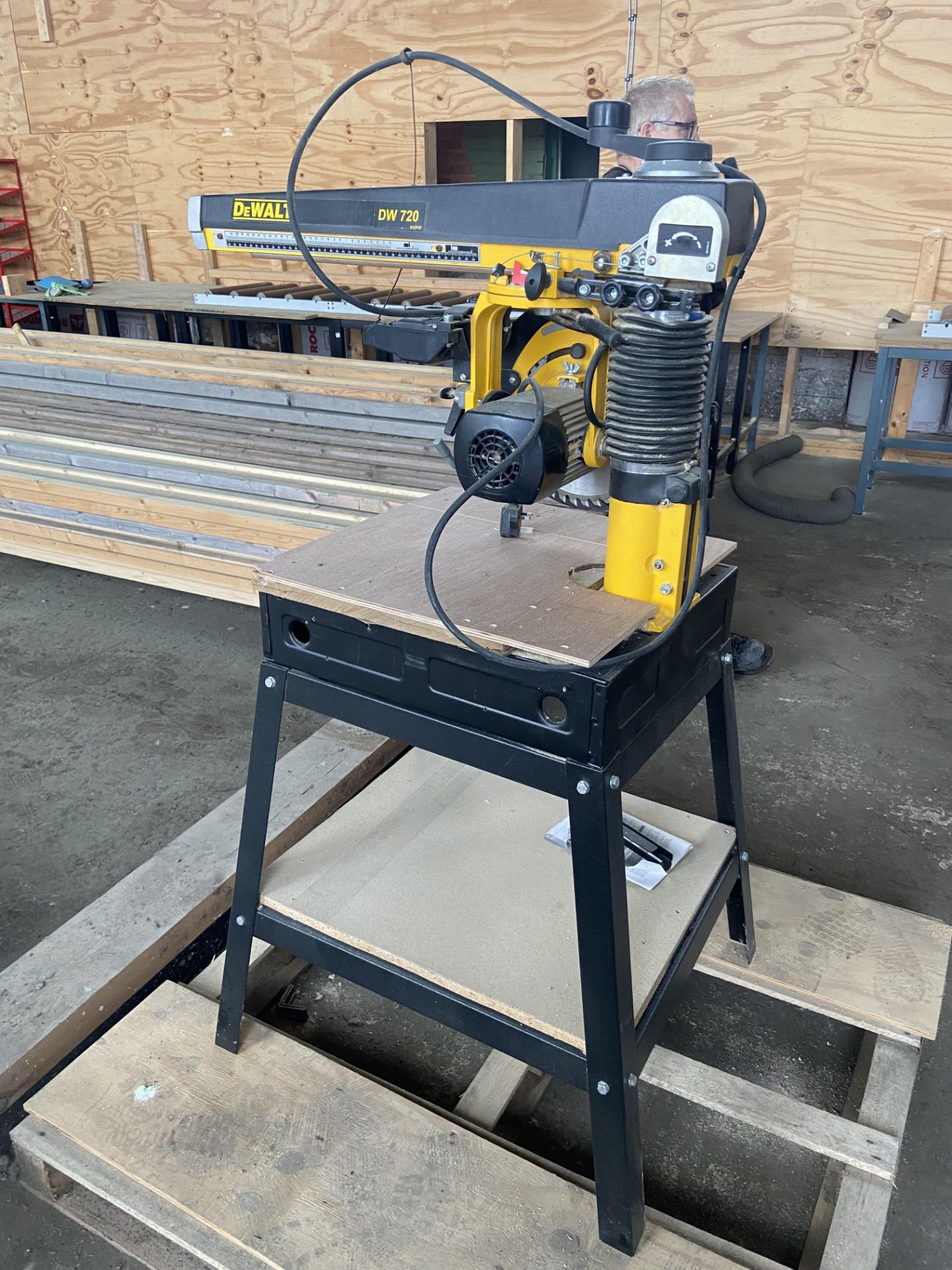 DeWalt DW 720 Pullover Cross Cut Saw, serial no. 00228, year of manufacture 2006, 240V Please read - Image 2 of 3