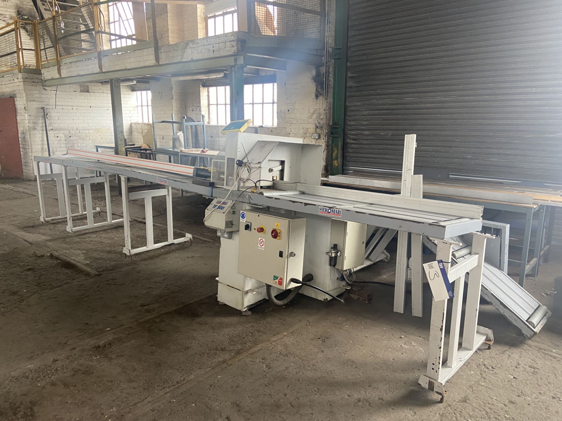 Stromab TR500 CROSS CUT SAW, serial no. 1377, year of manufacture 2007, 415kg weight, 415V,