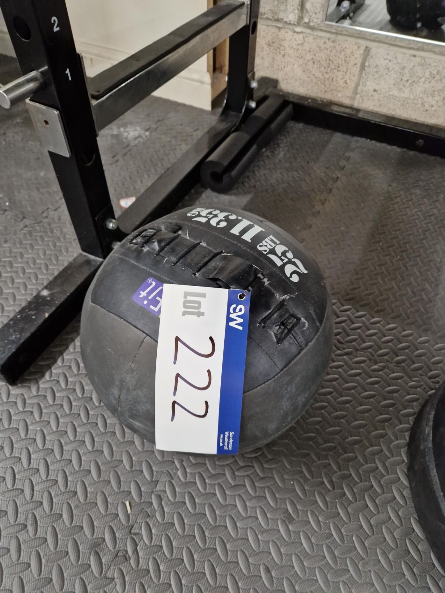 25lb Medicine Ball Please read the following important notes:- ***Overseas buyers - All lots are
