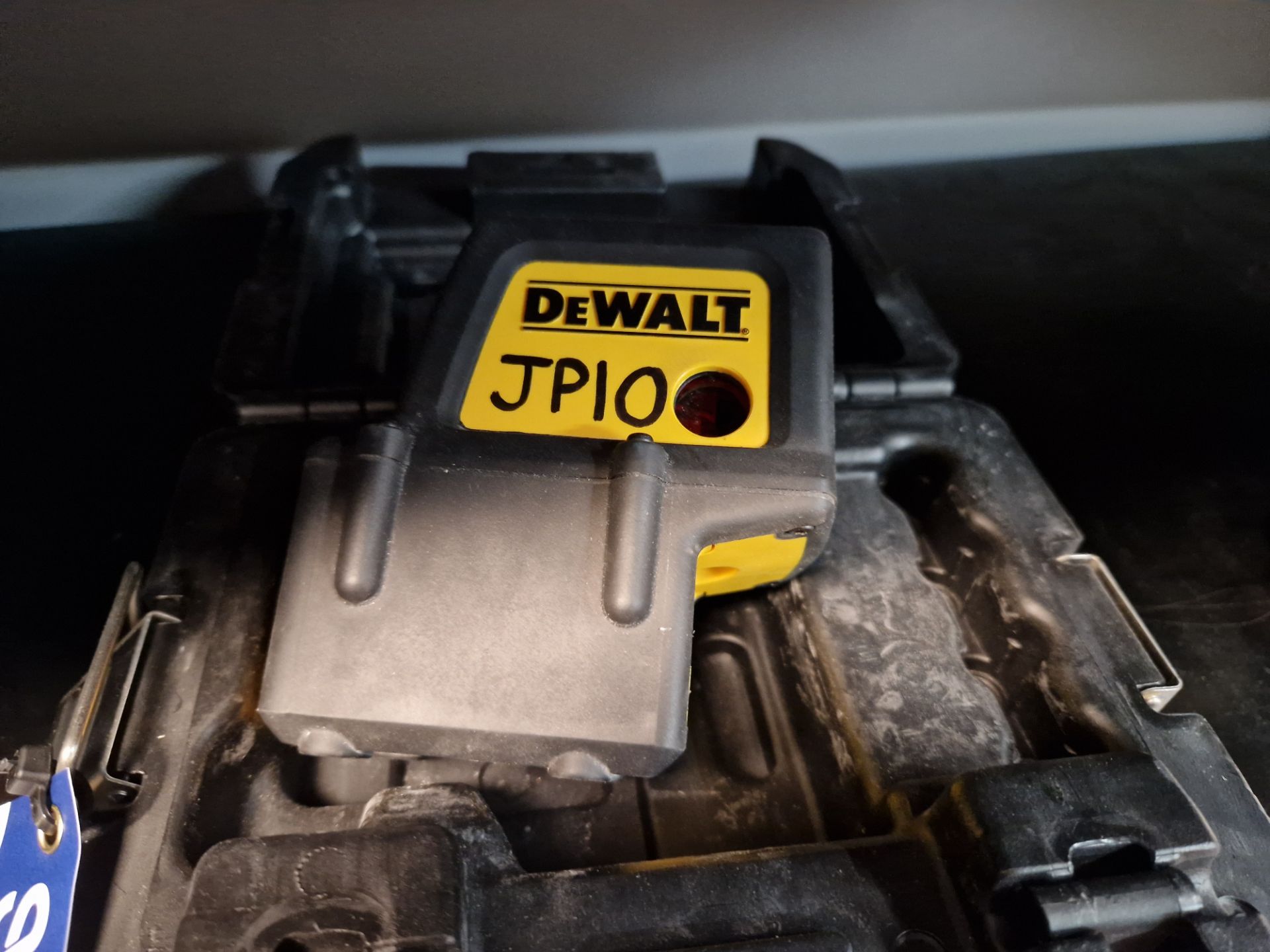 DeWalt DW084 Type 1 6V Laser Level Please read the following important notes:- ***Overseas - Image 2 of 2